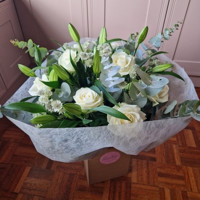 White rose and lily bouquet