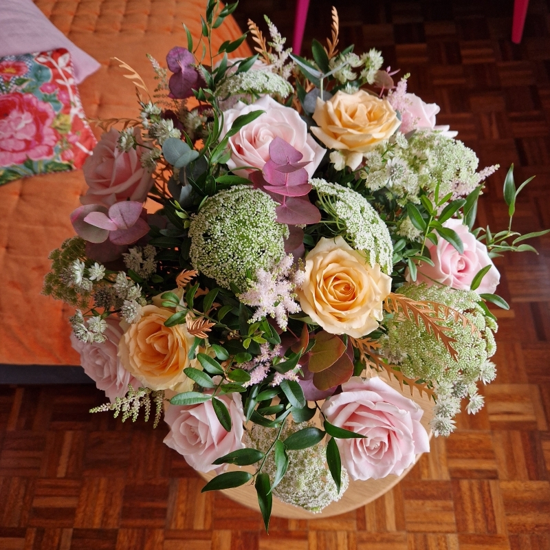 pink and apricot bouquet