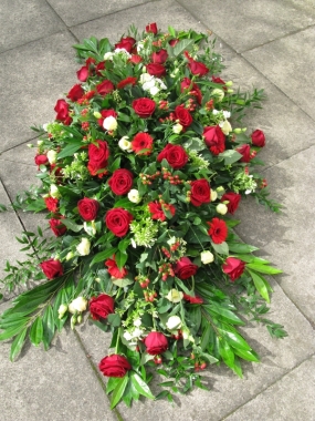 Red Rose coffin spray