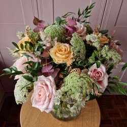 pink and apricot bouquet