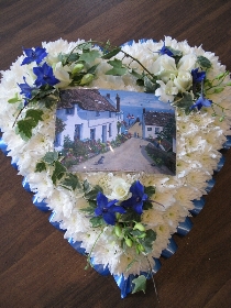 Memorial photo heart tribute