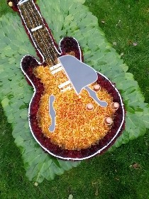 gibson sunburst guitar funeral wreath