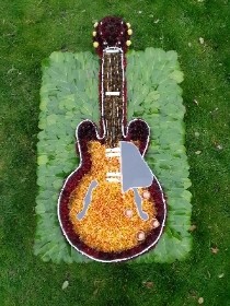 gibson sunburst guitar funeral wreath