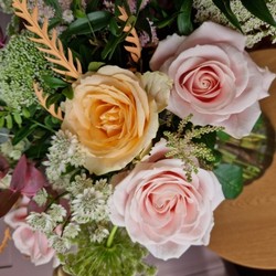 pink and apricot bouquet