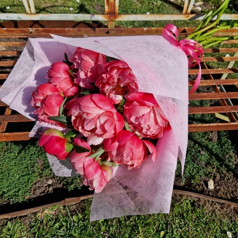 Spring Coral Charm Peony bouquet