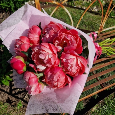 Spring Coral Charm Peony bouquet