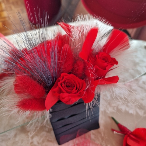 Red Rose Hair Comb with Matching Buttonholes – Preserved & Handmade